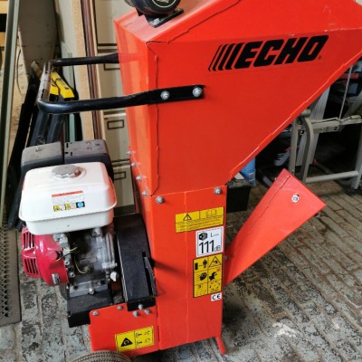 Echo Bearcat wood chipper